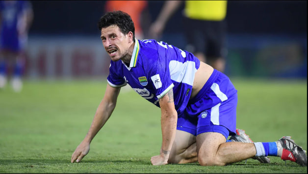 Thom Haye Pamit dari Persib Usai Dicoret John Herdman