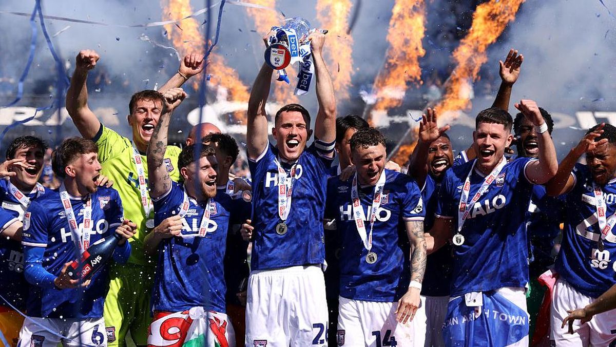 Momen Bersejarah! Ipswich Promosi, Elkan Baggott Ikut Bersinar