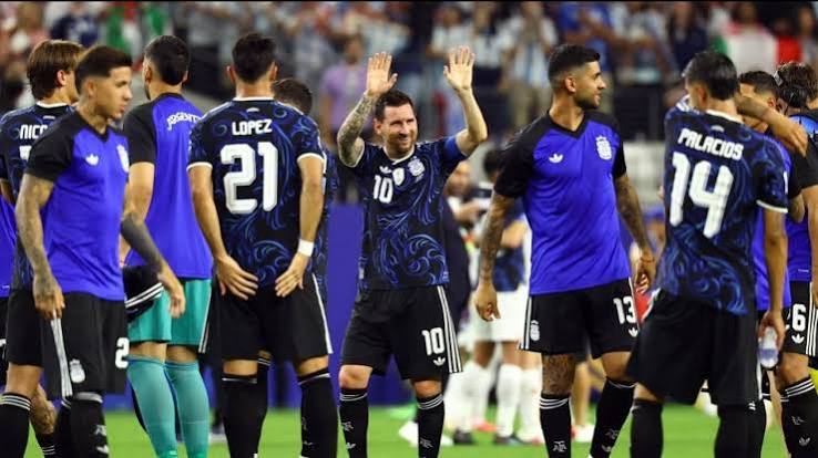 FIFA Kabulkan Permintaan Argentina: Pakai Jersey Biru Tua