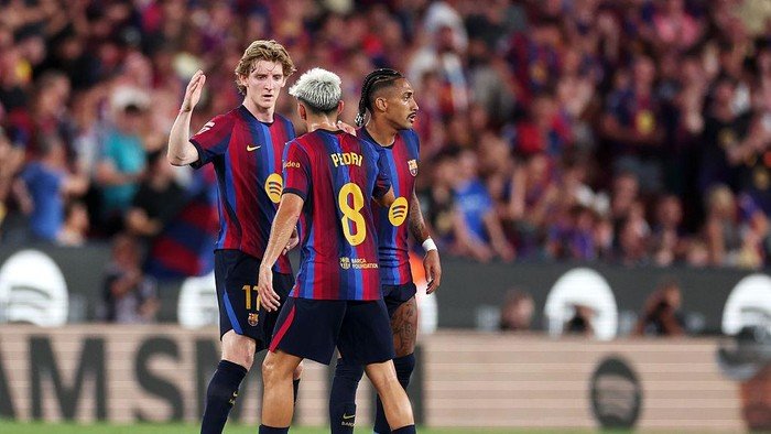 Anthony Gordon Terpukau dengan Pedri di Barcelona